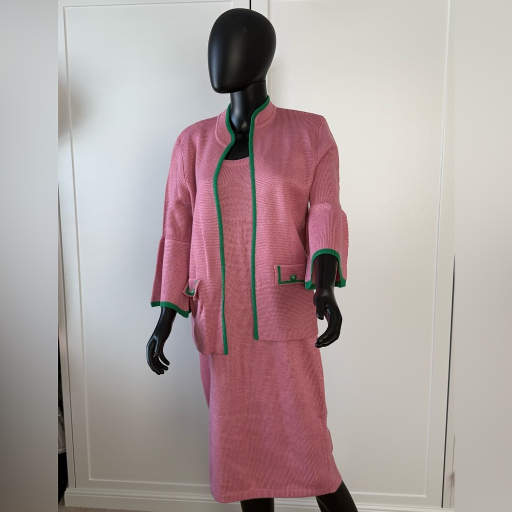 Elegant Long Sleeve Pink Dress Set with Green Accents - Picture 2 of 6